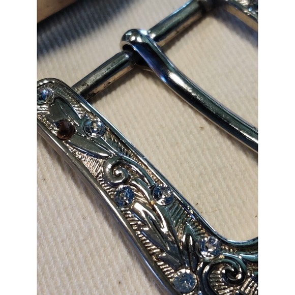 SILVER TONED DECORATIVE FLORAL FRAME STYLE WESTERN BELT BUCKLE CLEAR RHINESTONES - Picture 4 of 8